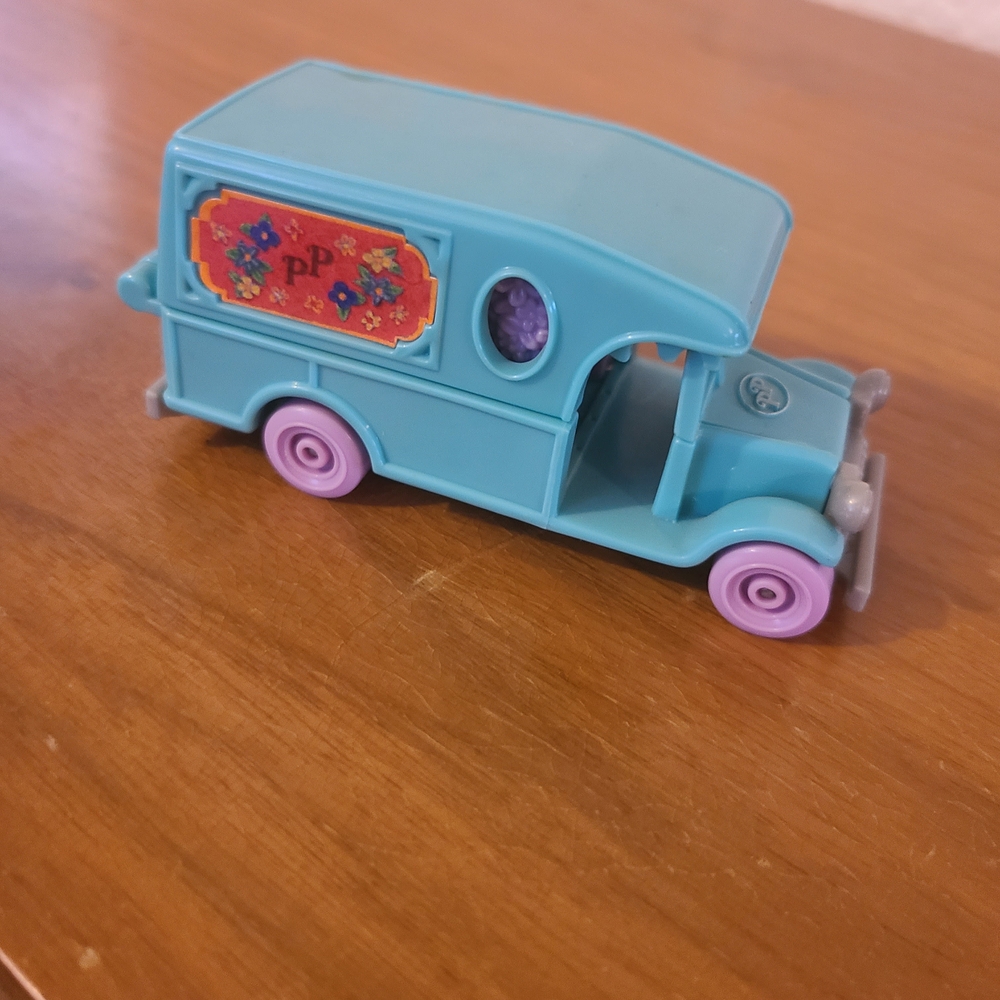 1996 Vintage Polly Pocket Flower Cafe On The Go Set by Bluebird Toys